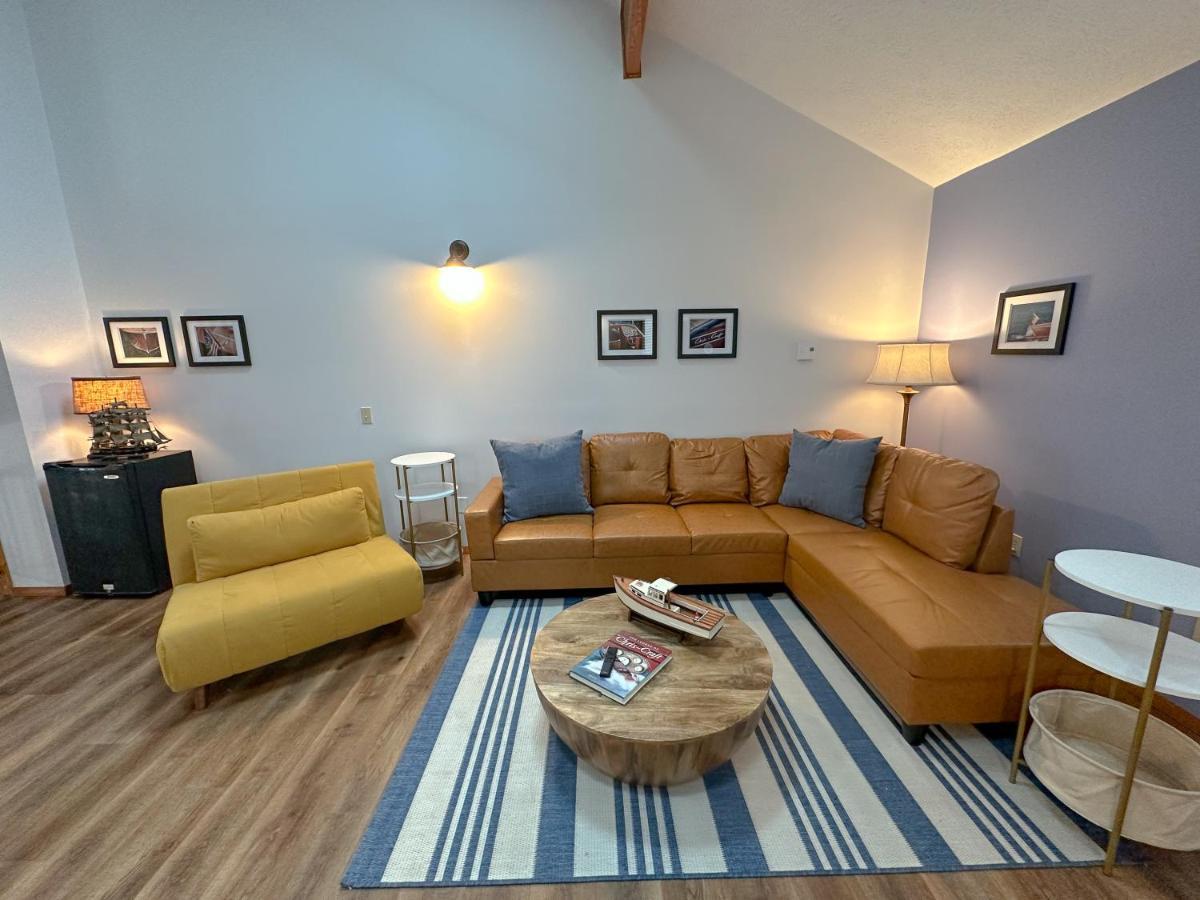 Fun Family Home Near Cedar Point 桑达斯基 外观 照片